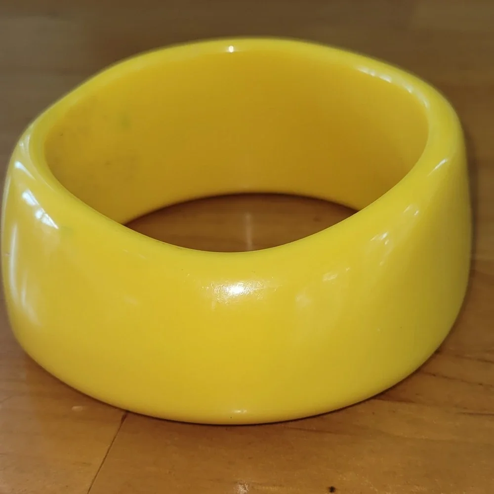 Chunky Yellow Acrylic Resin Bangle Bracelet Wide Mod 2.5 Inch 79g